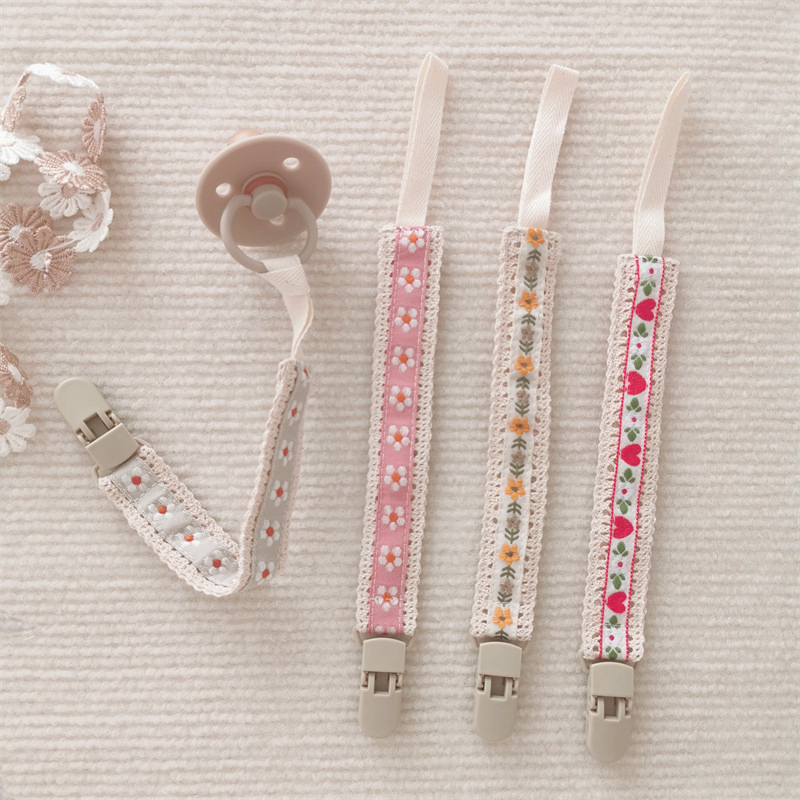 Baby Pacifier Chain Ethnic sty - đánh giá và giá Baby Products Nipples